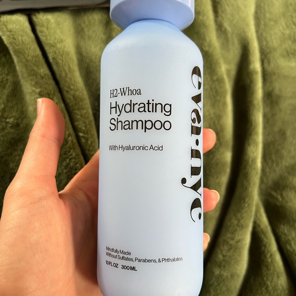 Eva NYC Hydrating Shampoo